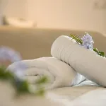 Cycladic Islands & Отель