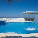 Cycladic Islands & Отель