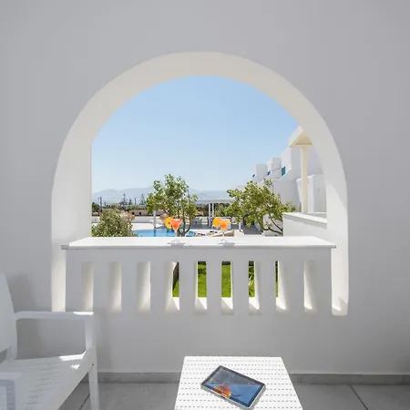 Cycladic Islands & Hotel 4*