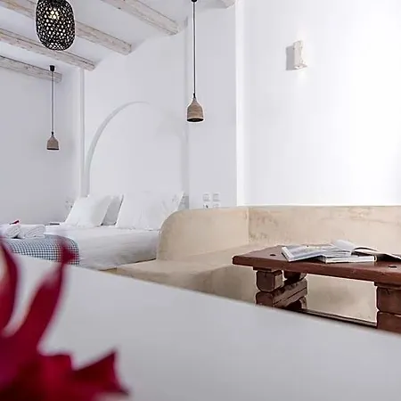 Cycladic Islands & 4* Agia Anna (Naxos)