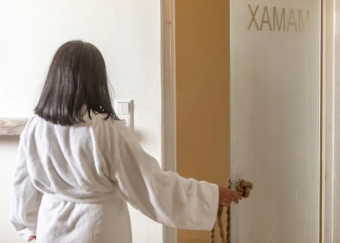 Cycladic Islands & 4* Agia Anna (Naxos)