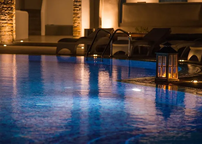 Cycladic Islands & 4*