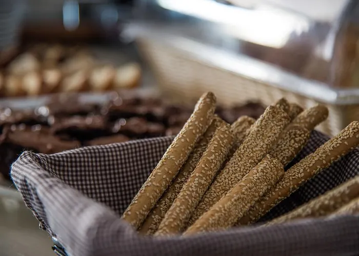 Cycladic Islands & 4* Agia Anna (Naxos)