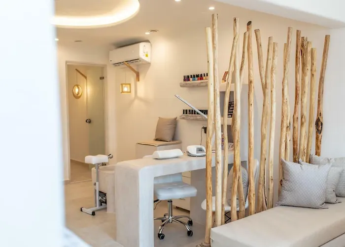 Cycladic Islands & 4*