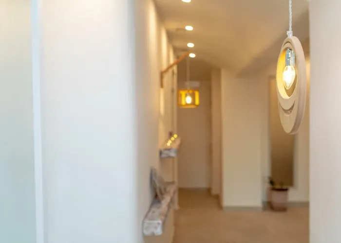 Cycladic Islands & 4* Agia Anna (Naxos)